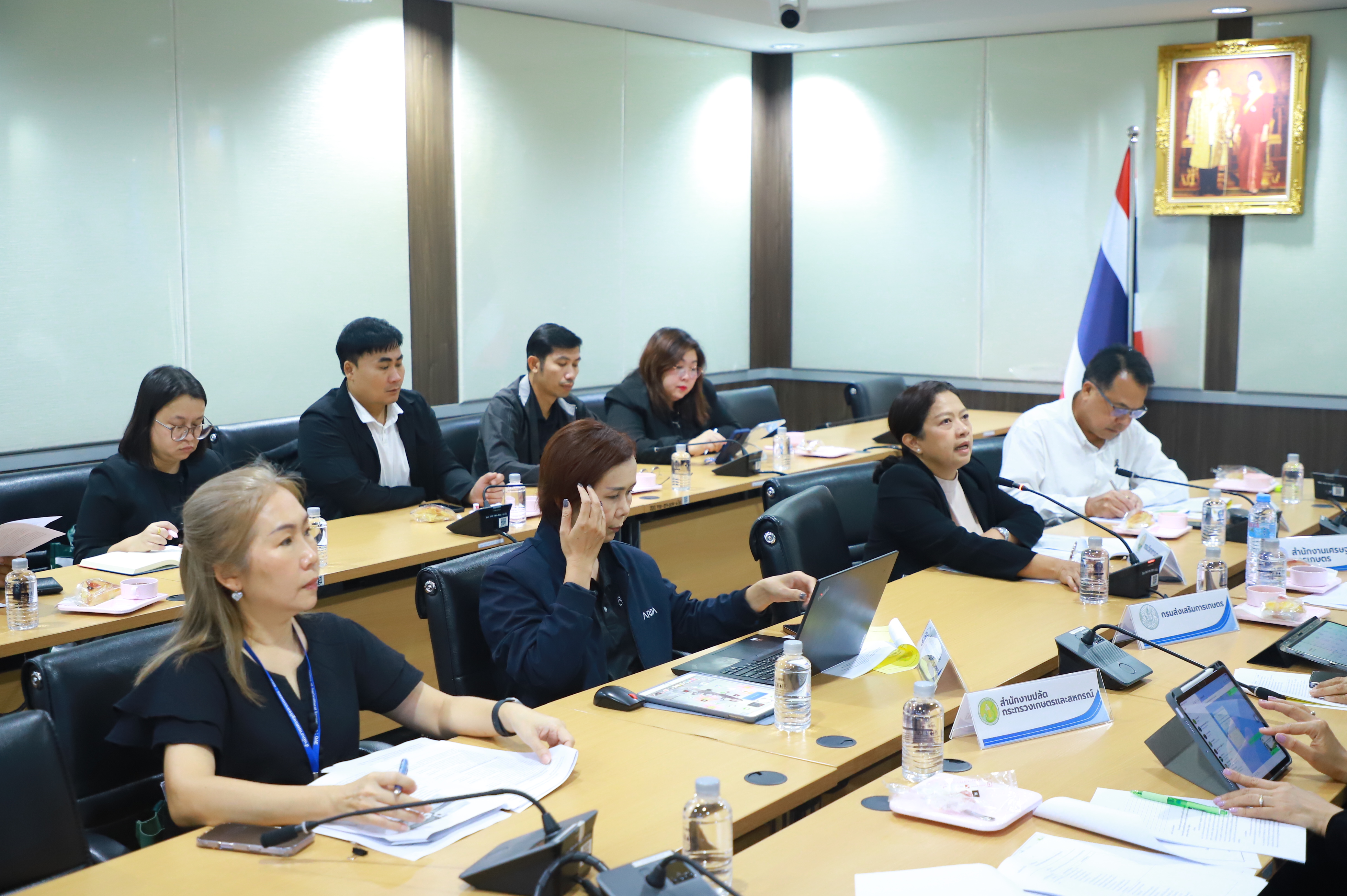 title - ส.ป.ก. ร่วมประชุมหารือเพื่อพิจารณาให้ความคิดเห็นต่อข้อสังเกตุและข้อเสนอแนะของวุฒิสภาต่อประเด็นวิกฤตการณ์ปุ๋ยในประเทศไทยที่ได้รับผลกระทบจากการสู้รบในภูมิภาคตะวันออกกลาง